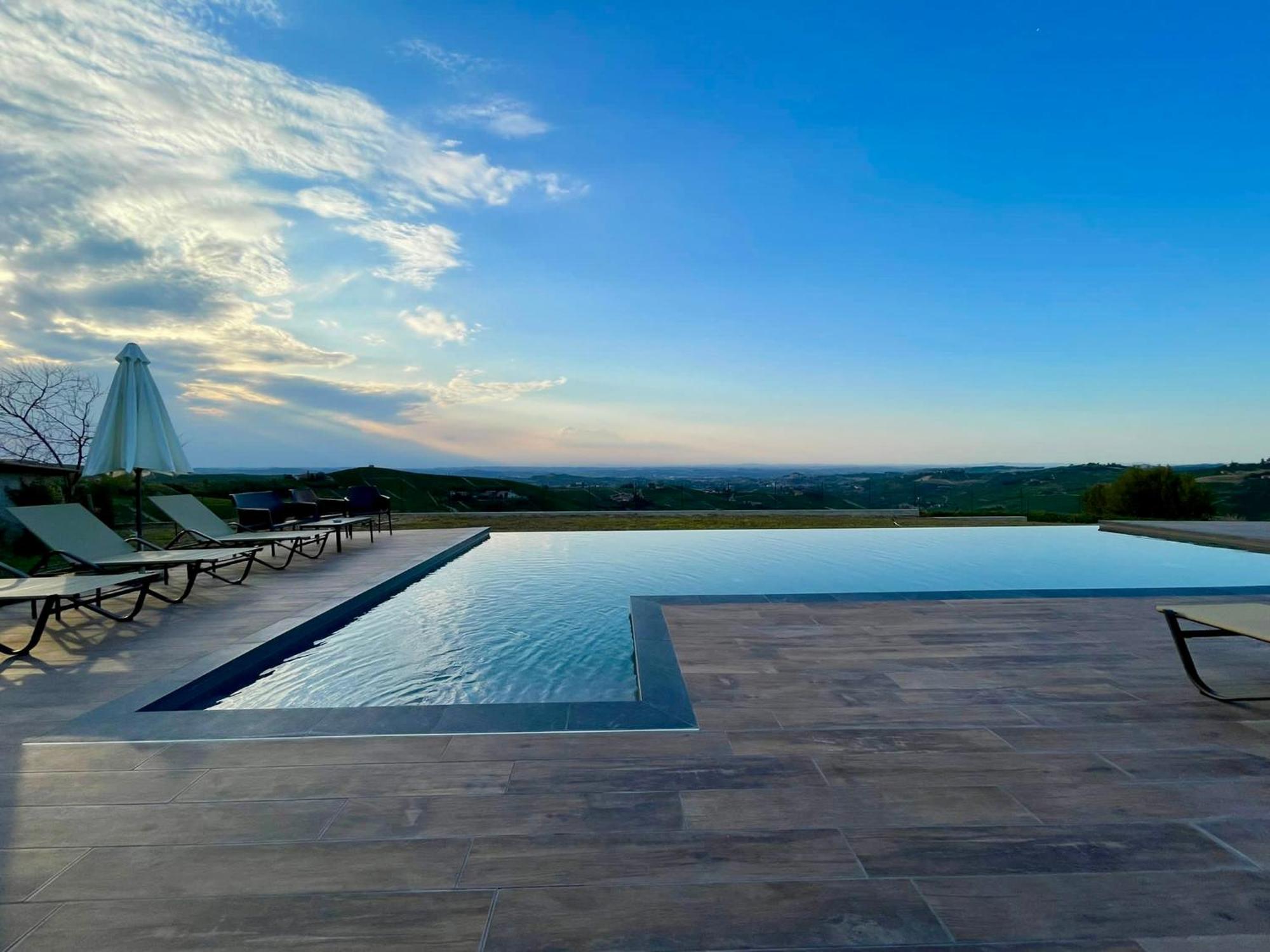 Villa Barbero Alba Langhe Mango Exterior photo